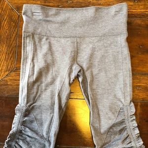 Lululemon In the Flow crops gray